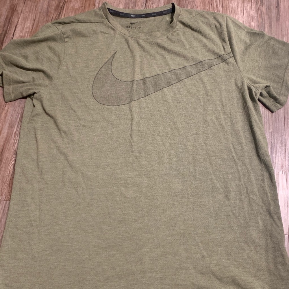 Men’s Nike Swoosh Dri Fit T shirt